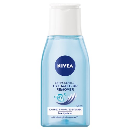 Een Nivea oog make-up remover fles met blauwe vloeistof en witte dop, geschikt voor zachte oogverzorging met hyaluronzuur.