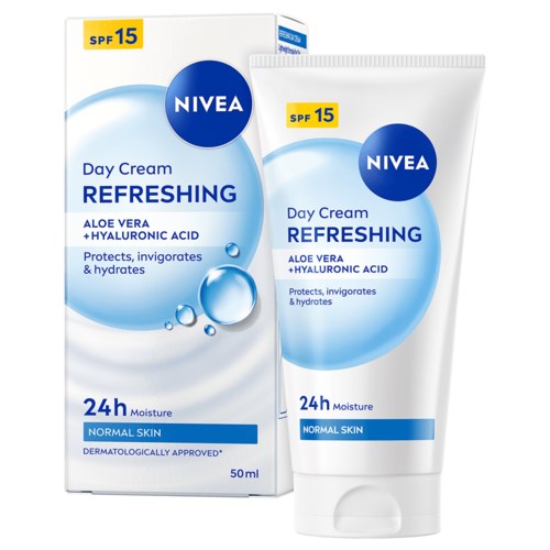 Nivea dagcrème in tube en doos, SPF 15, aloë vera, hyaluronzuur, beschermt en hydrateert de huid.