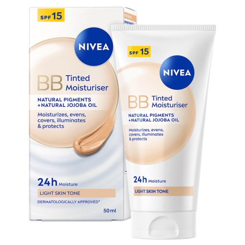 Nivea BB getönte Feuchtigkeitscreme für helle Haut, SPF 15, 50ml, mit natürlichen Pigmenten und Jojobaöl.