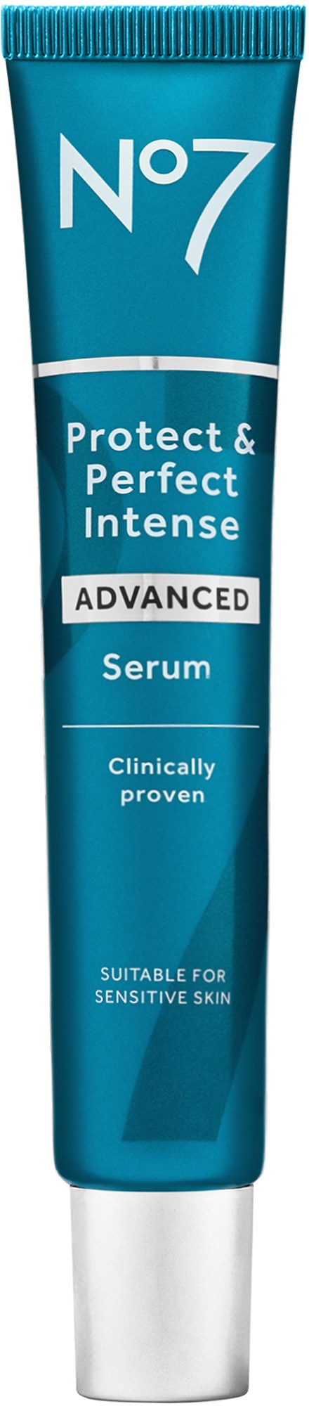 Een blauwe tube No7 huidserum met witte dop, geschikt voor gevoelige huid, beschermend en verbeterend.