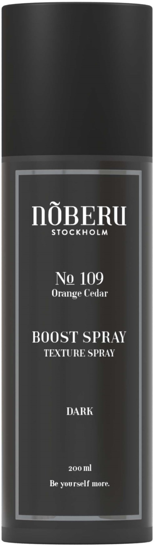Dunkle Sprühdose mit der Aufschrift No. 109 Orange Cedar Boost Spray von Nöberu Stockholm.