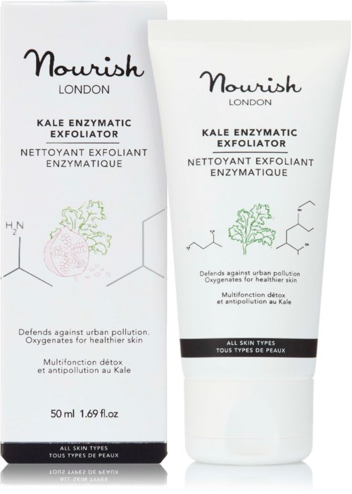 Eine weiße Tube und Schachtel für Nourish London Kale Enzymatic Exfoliator mit grünen Pflanzen- und Chemieillustrationen.