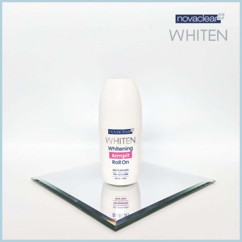 Eine weiße Flasche von Novaclear Plus Bleaching Arms Roll-On, auf einer spiegelnden Oberfläche vor einfachem Hintergrund.