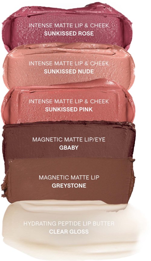 Zes lip- en wangproducten in verschillende tinten, van donkerroze tot licht beige, met namen.