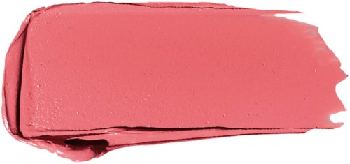 Een strook roze lipstick, glad en glanzend, met een lichte onregelmatigheid aan de rand, op een zwarte achtergrond.