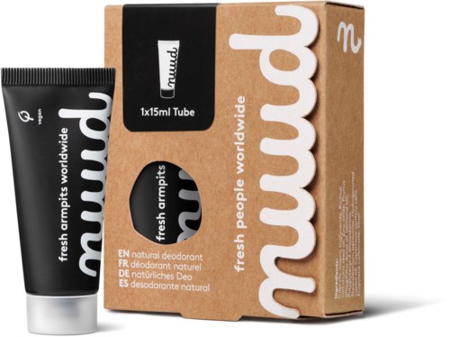 Mustavalkoinen deodoranttisaippua ja pahvipakkaus, sisältää 15 ml luonnollista deodoranttia. Merkin nimi näkyvissä.