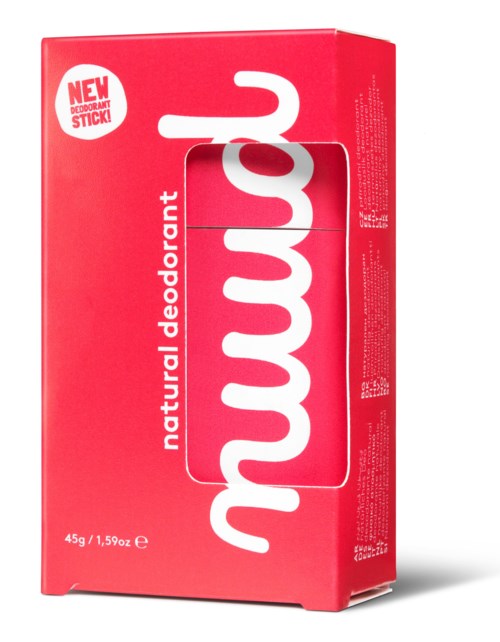 Punainen deodoranttipakkaus, jossa suuri valkoinen tyylitelty teksti ja pieni teksti luonnollisesta deodorantista.