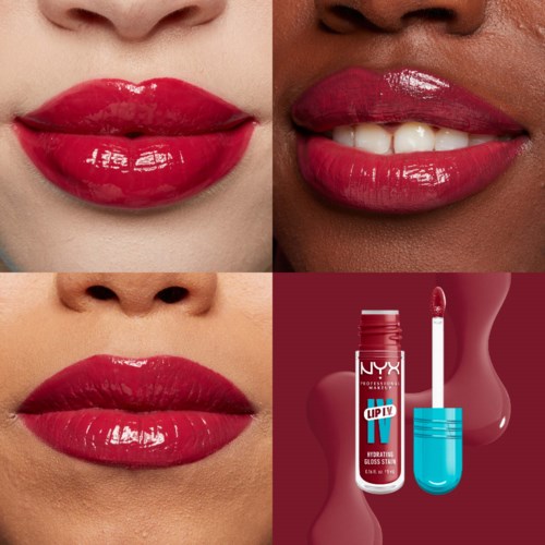 Close-up van lippen met glanzende rode lipstick, inclusief lipgloss en applicator.