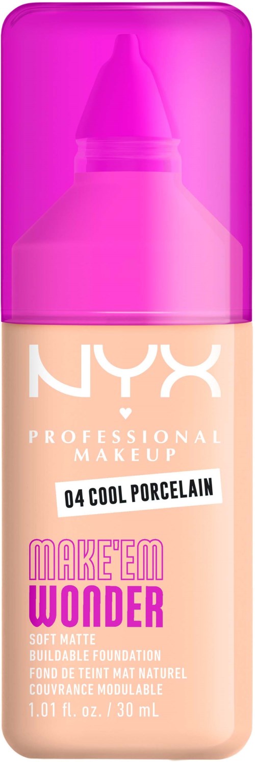Nyx Foundation-Flasche mit pinkem Pumpkopf und Verschluss, Beschriftung '04 Cool Porcelain' und 'Make 'Em Wonder' in Pink.