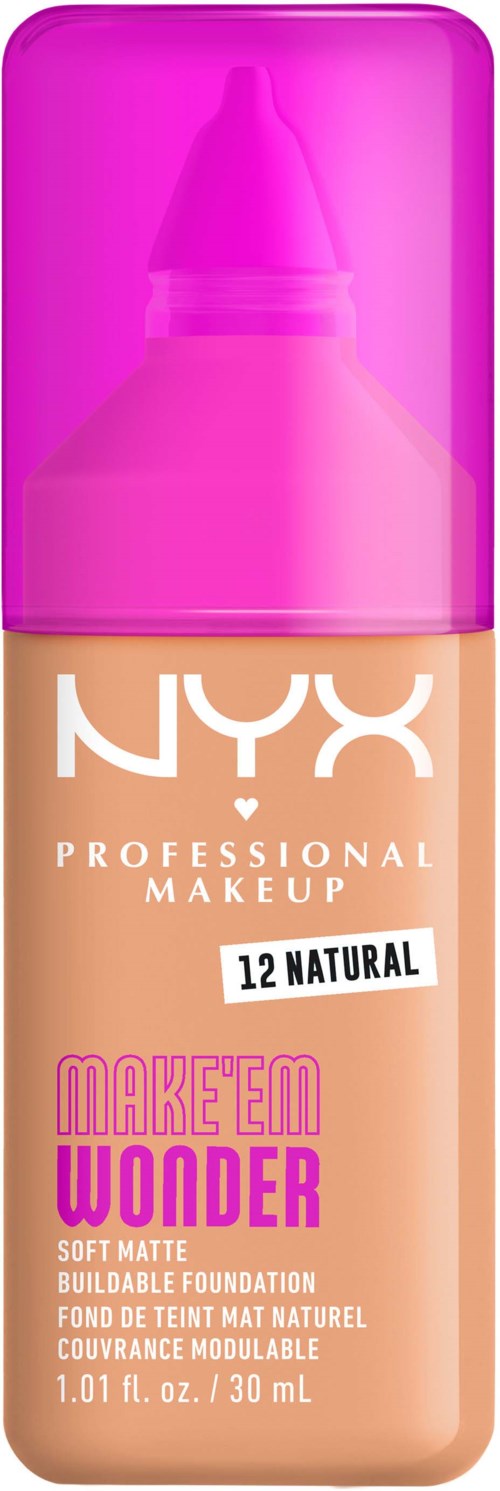 Eine Make-up-Flasche mit pinkem Deckel und Verpackung, beschriftet mit 'NYX Professional Makeup'.