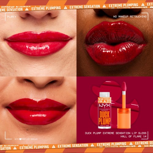 Nahaufnahme von zwei Paar glänzender, roter Lippen mit einem Lippenstift, der mit "Duck Plump" beschriftet ist.