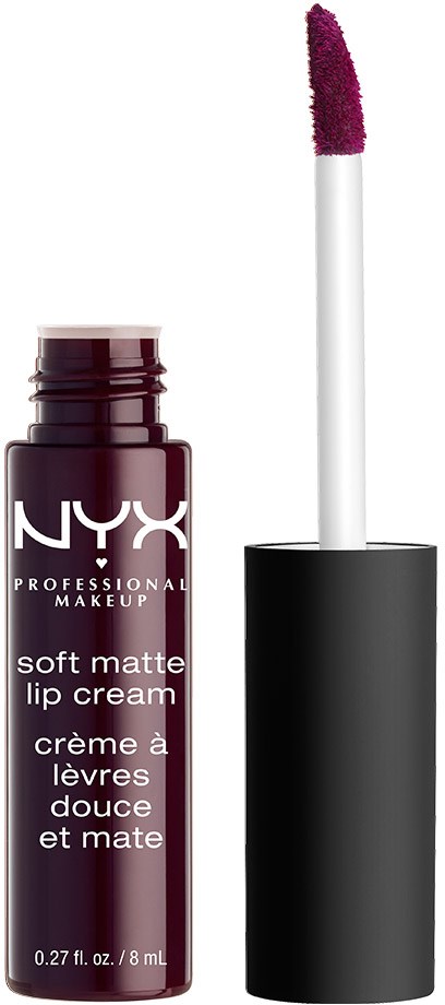 En NYX läppkrämflaska med en läppstiftsstav som visar lila färg och svart lock.