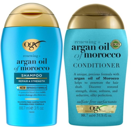 Zwei blaue Flaschen mit goldenen Deckeln, eine für Shampoo und eine für Conditioner, beide enthalten Arganöl aus Marokko.