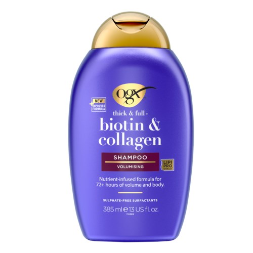 Een paarse fles shampoo met goudkleurige dop, merk voor biotine en collageen, voor vol haar. Het heeft een nieuwe formule.