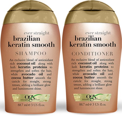 Twee roze flessen met label 'Brazilian Keratin Smooth' shampoo en conditioner. Ze bevatten kokosolie, keratineiwitten, avocado-olie en cacaoboter.