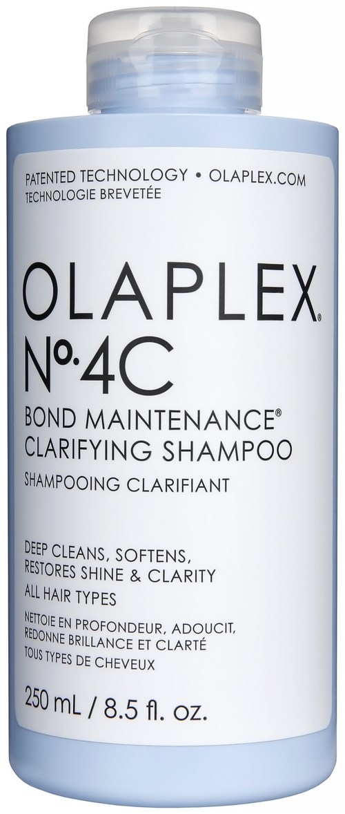 Een witte fles met zwarte en blauwe tekst. Het is Olaplex No.4C Bond Maintenance Clarifying Shampoo. Weegt 250 ml.
