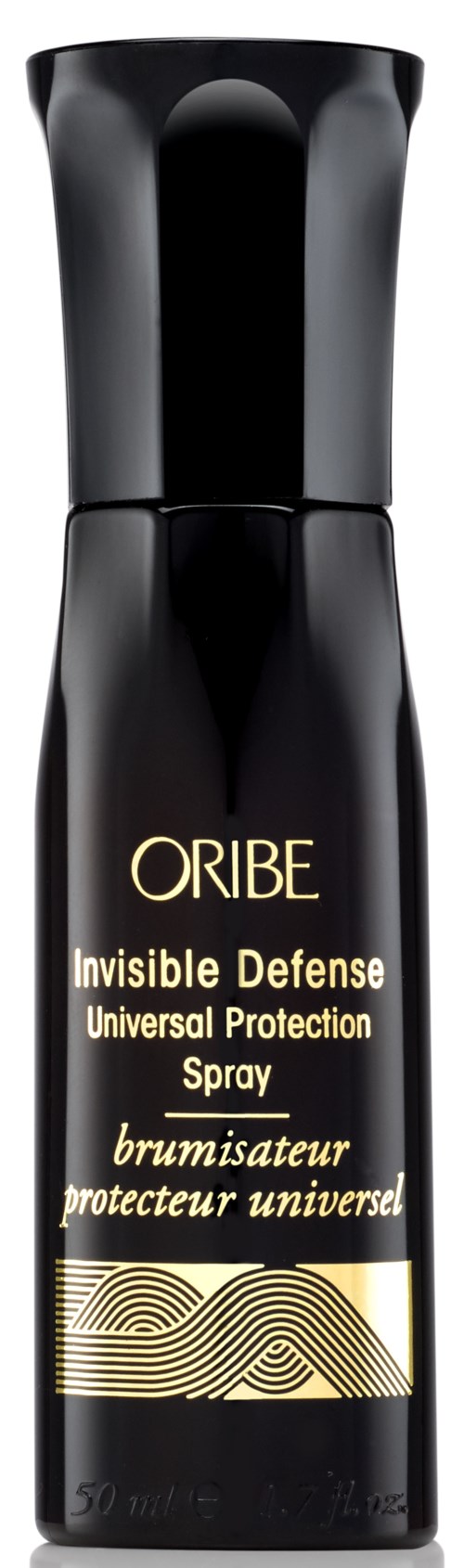 Een zwart sprayflesje met gouden tekst, gelabeld als ORIBE Invisible Defense Universal Protection Spray.