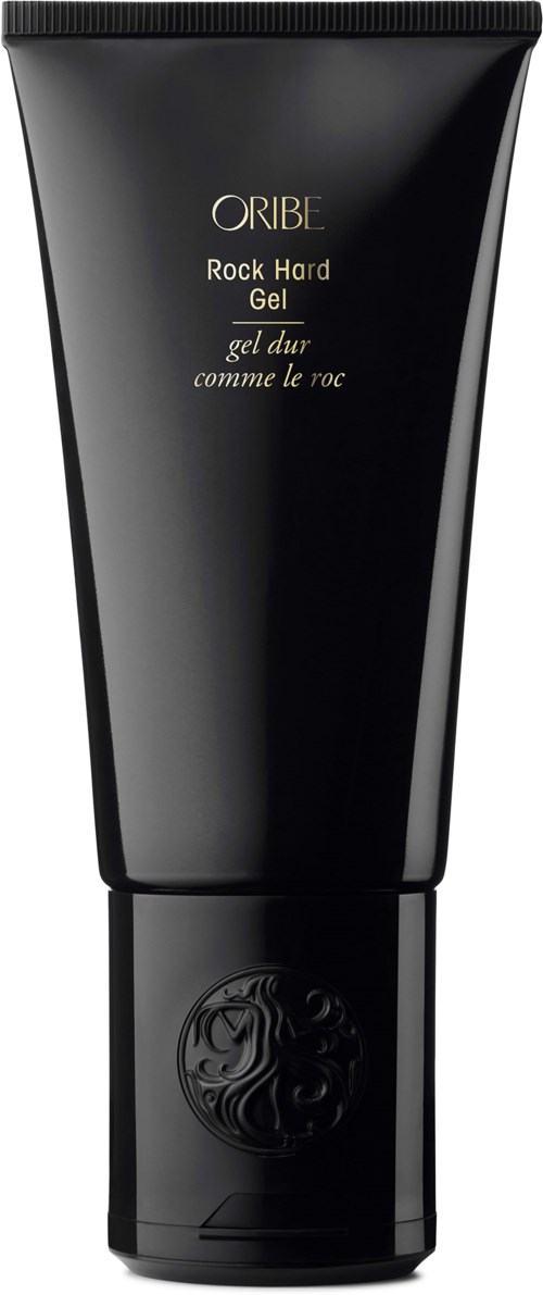 Schwarze Tube mit Oribe Rock Hard Gel, Gold- und Weißtext, steht aufrecht.
