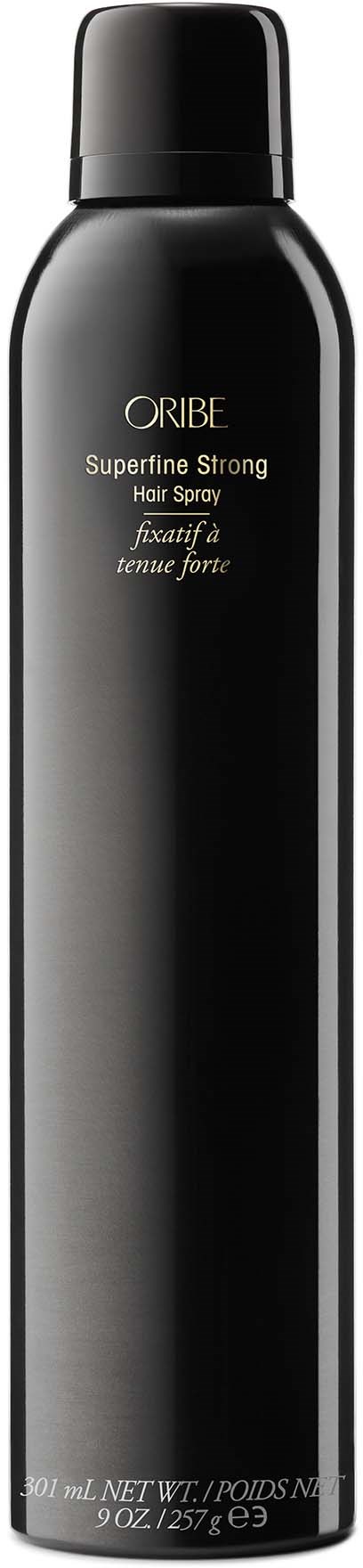 Eine schwarze zylindrische Flasche mit Deckel, beschriftet 'ORIBE Superfine Strong Hair Spray' mit Silber- und Wei&szlig;text.
