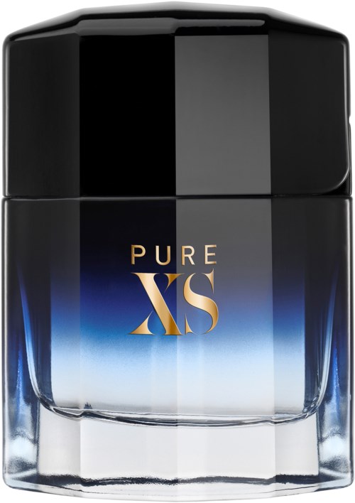 Ein Parfümflasche mit schwarzem Deckel, blau-weißen Farbverlauf und goldener Schrift "PURE XS."