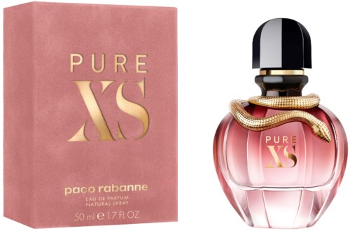 Ein Parfümflasche und eine rosa Verpackung mit Gold- und Schwarzen Details, mit den Worten "Pure XS" und "Paco Rabanne."