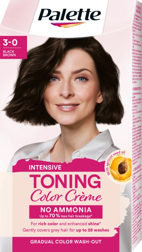 Förpackning med hårfärgningsmedel och en leende kvinna med mörkbrunt hår och rosa inslag.