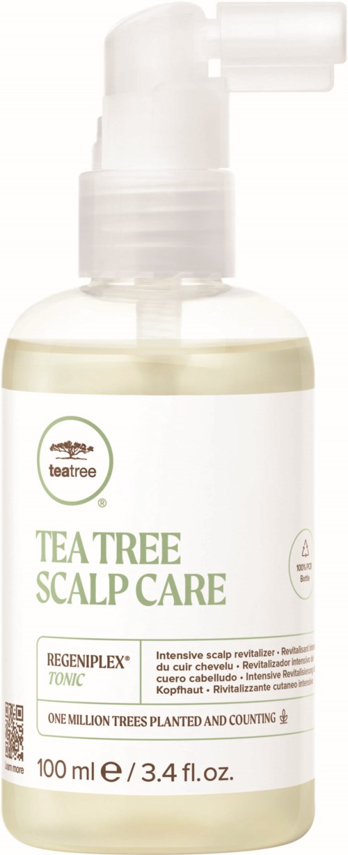 Een witte fles met pomp die 'Tea Tree Scalp Care' en 'Regeniplex Tonic' zegt, bevat 100 ml hoofdhuidbehandeling.