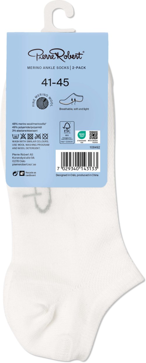 White socks with a hook, packaged and labeled, size 41-45, branded Pierre Robert.