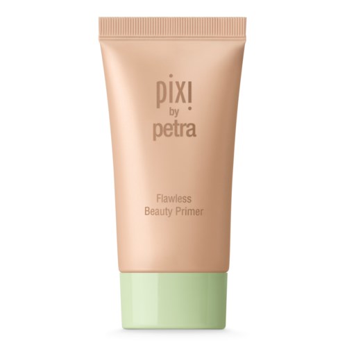 En beige tub med grönt lock för Pixi by Petra Flawless Beauty Primer. Enkel och ren design.
