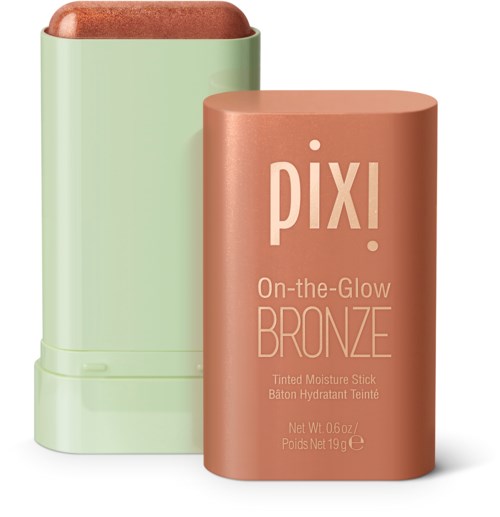 Ein Bronzer-Stick mit rosafarbener Kappe und grünem Behälter, beschriftet 'Pixi On-the-Glow Bronze.'