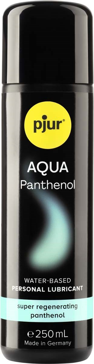 Schwarze und graue Spraydose mit Beschriftung 'pjur AQUA Panthenol' und blauer und weißer Schrift, für Gleitmittel.
