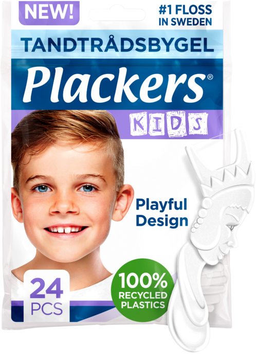 The packaging shows a smiling boy, toothbrush, and mentions recyclable plastics and playful design for kids.