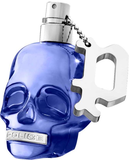 Een blauwe schedel-geurflacon met een politielabel-sleutelhanger en een spraykop bovenaan.