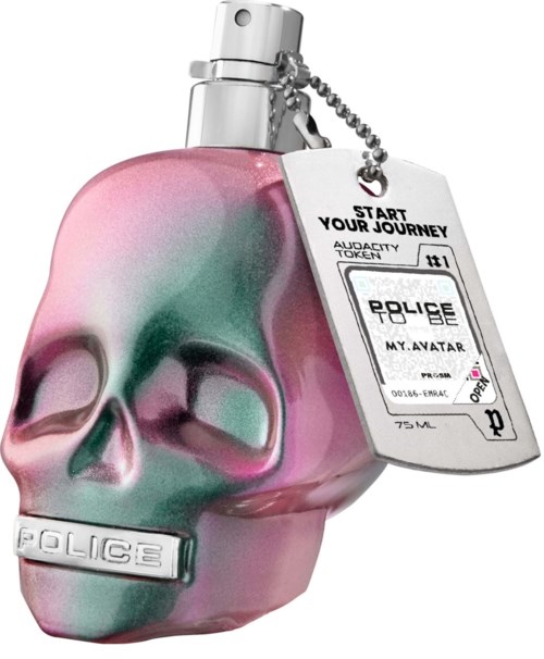 Een roze en groene schedelvormige parfumfles met een politiebadge eraan gekoppeld.
