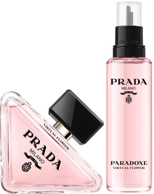 Twee Prada-parfumbotten, één met spray en één in driehoeksvorm, allebei roze en stijlvol.
