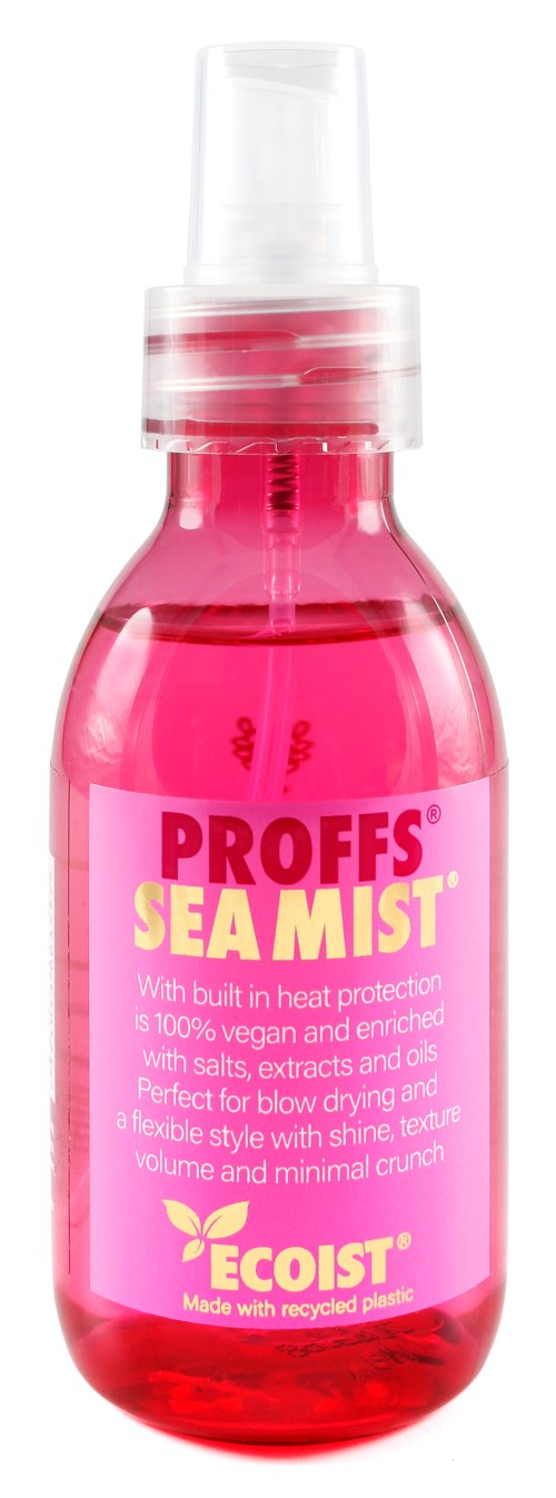 Roze sprayfles met spraydop, gelabeld Proffs Sea Mist, bevat haarlak voor volume en glans.