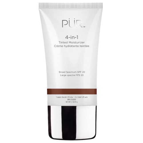 En vit tub med PÜR tonad fuktighetskräm med SPF 20, märkt 4-i-1, storlek 1 oz, med svart lock.