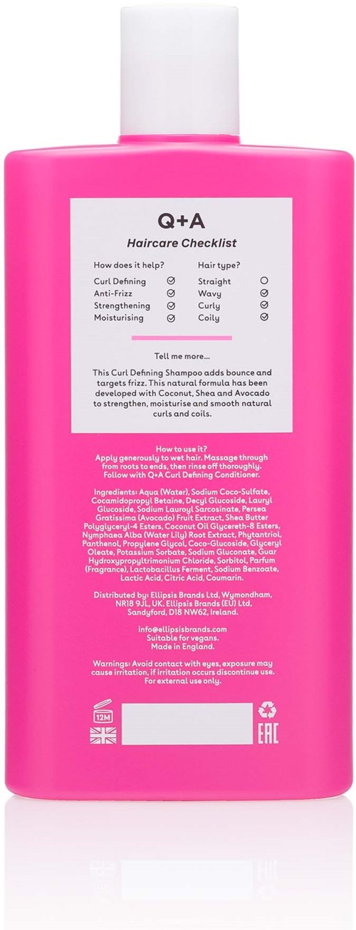 Pinkfarbige Shampooflasche mit Etikett, das Haarpflegevorteile und Inhaltsstoffe auflistet.