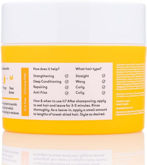 Ein gelber Behälter mit weißem Deckel, wahrscheinlich Shampoo oder Conditioner, enthält Anweisungen und Vorteile auf dem Etikett.
