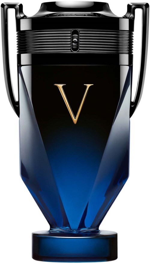 Ein hoher, glänzender Pokal mit einem goldenen 'V' vorne, schwarz und blau Akzente.