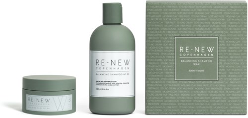 Haarpflegeproduktset mit Einmachglas, Flasche und Schachtel, alle mit RE-NEW Copenhagen beschriftet, in Grün und Weiß.