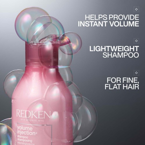 Roze shampoo fles omgeven door bellen, met tekst over volume, lichtheid en plat haar.