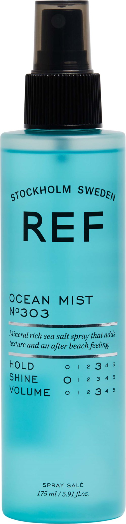 Eine blaue Sprühflasche mit der Aufschrift 'OCEAN MIST' aus Stockholm, Schweden, mit Einstellmöglichkeiten für Halt, Glanz und Volumen.