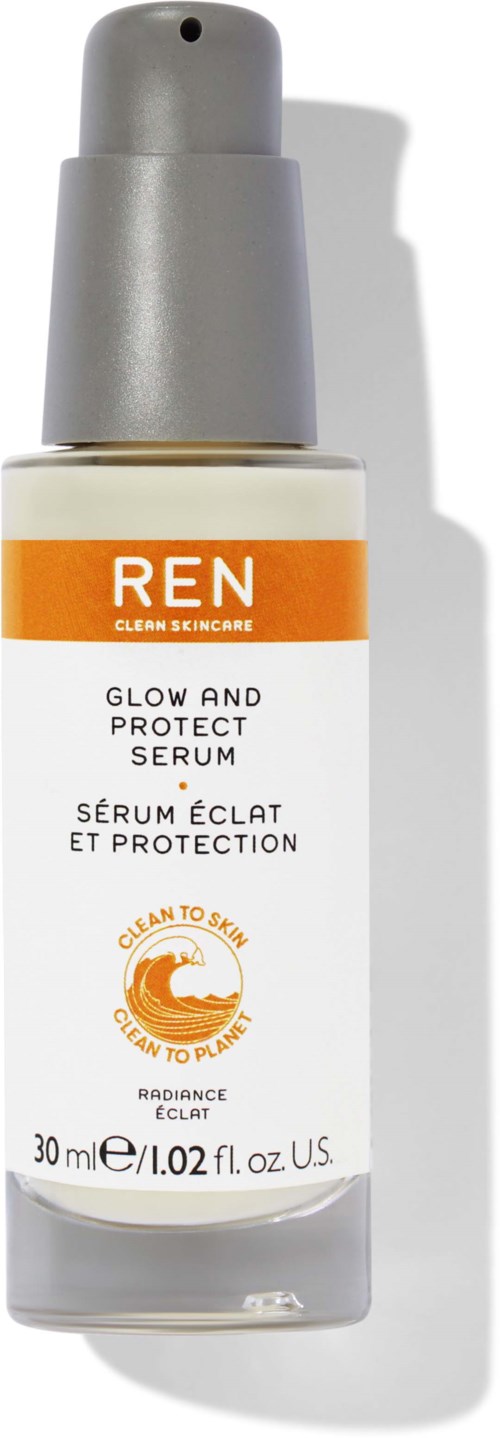 Fles van REN Glow and Protect Serum met oranje en witte label, zilveren deksel en kleine maat.