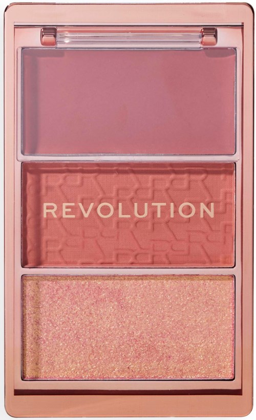 Een roze make-uppaletter met drie delen: een blush, een highlighter en een roze oogschaduw. Het middenstuk heeft 'REVOLUTION' geschreven.