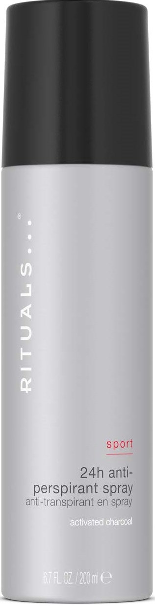 Długa, biała butelka z czarnym korkiem, oznakowana Rituals sport 24h antyperspiracyjny spray z aktywowanym węglem.
