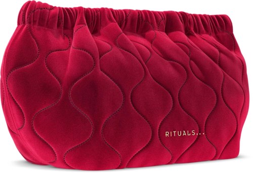Rote, gesteppte Stofftasche mit elastischem Öffnungszug und kleiner goldener Schrift "RITUALS."