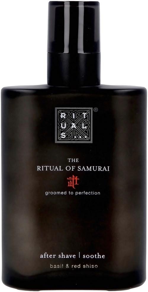 En svart flaska märkt 'The Ritual of Samurai' med anteckningar om aftershave och lugnande ingredienser.