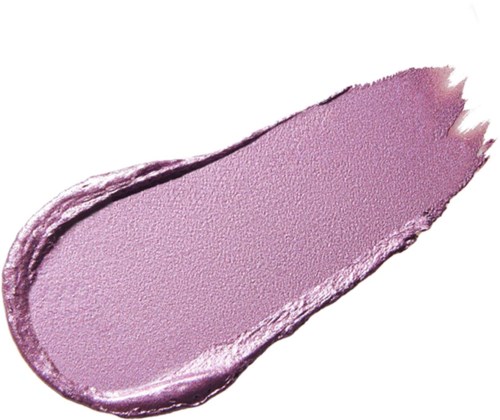 Pinkfarbener Lidschatten-Probe auf schwarzem Hintergrund. Glatte und schimmernde Textur.