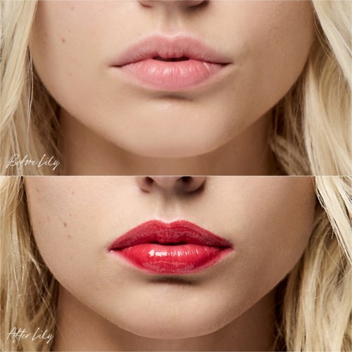 Nahaufnahme der Lippen vor und nach dem Auftragen von Lippenstift, zeigt natürliches Aussehen und dann glänzendes Rot.